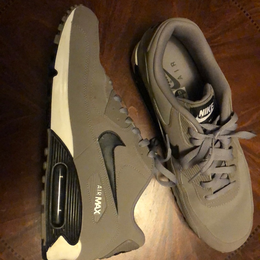 Grey suede Nike Air Max 90